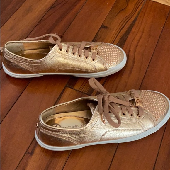 Michael Kors rose gold shoe - Picture 2 of 5